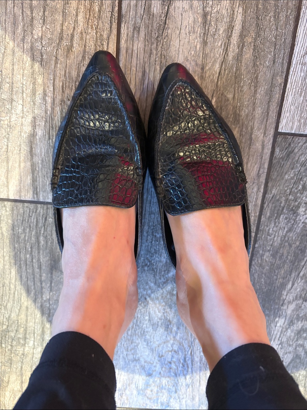 Express Black Croc-Embossed Pointed Toe Flats